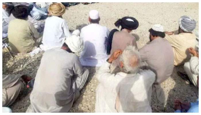 DG Khan Accused of having an affair with a woman, citizen tied with a rope and thrown into deep water