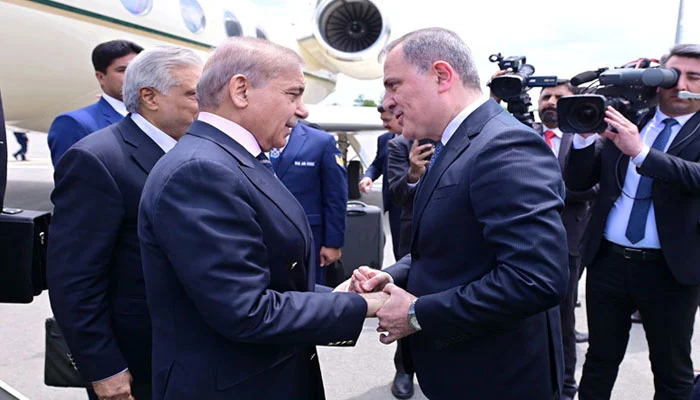 Prime Minister arrives in Azerbaijan after Iran