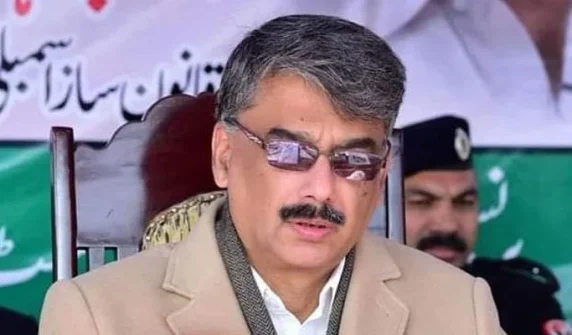 Prime Minister visits homes of those martyred and injured in Indian shelling in Azad Kashmir