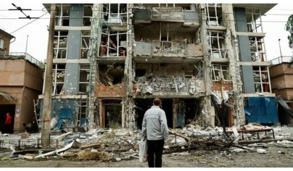 Russia launches major attack on Ukraine