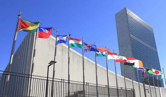 Pakistan and India to exercise restraint