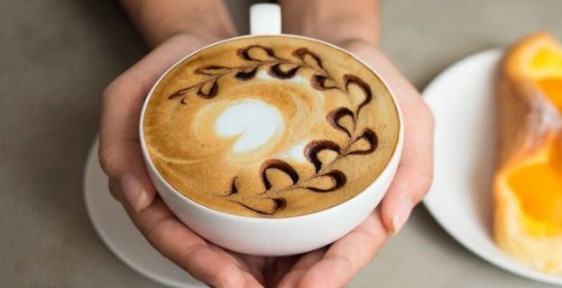 Drinking coffee with less sugar may help extend life