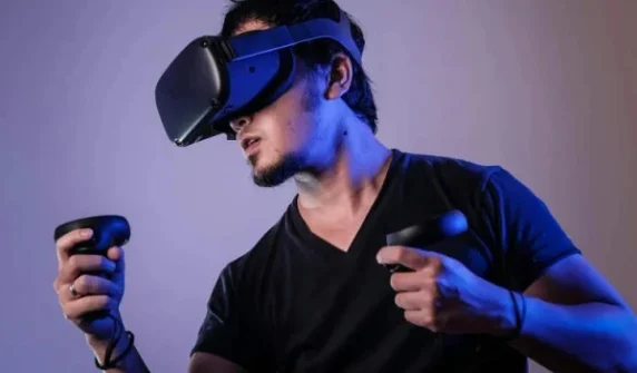 Playing this game improves your eyesight