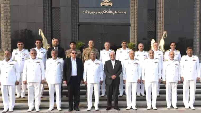 President visits Naval Headquarters