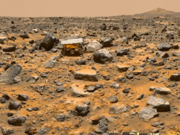 What happened on Mars that wiped out all traces of water