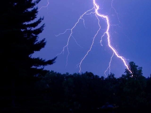 2 people killed in lightning strike