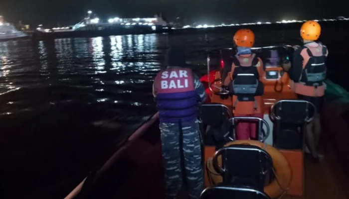38 missing after boat sinks near Indonesian island of Bali