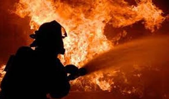 Fire breaks out in more than 30 junk warehouses in Sohrab Goth
