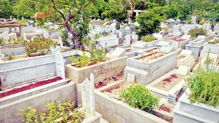 Grave rates set at Rs 14,300 in Karachi