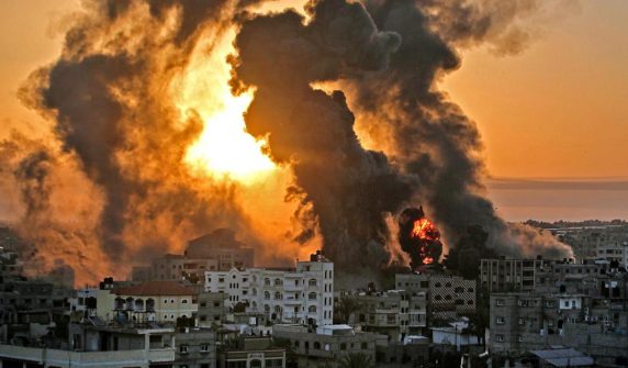 Israeli airstrikes kill 77 Palestinians