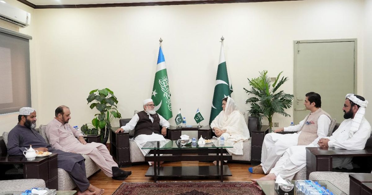 Maulana Hidayat-ur-Rehman's peaceful march, no unrest occurred, why did the administration block the roads?