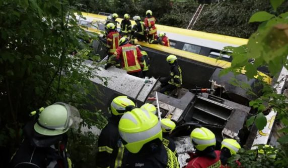 Passenger train crash in Germany,