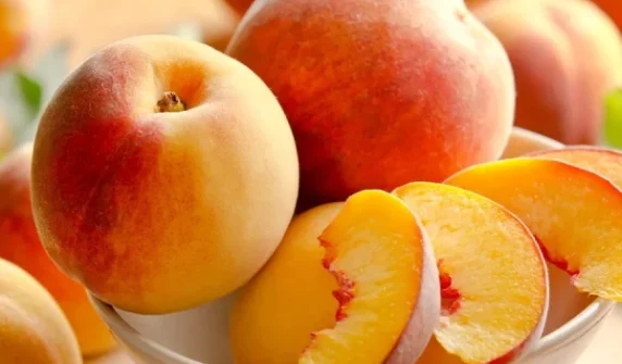 Which fruit is known to keep the skin youthful