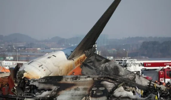 airplanes survive even the most devastating accidents