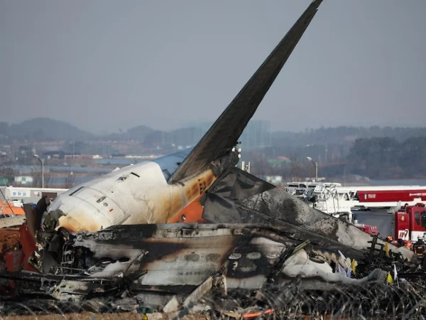 airplanes survive even the most devastating accidents