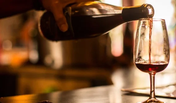 13 expatriates die, 21 go blind after drinking toxic alcohol in Kuwait