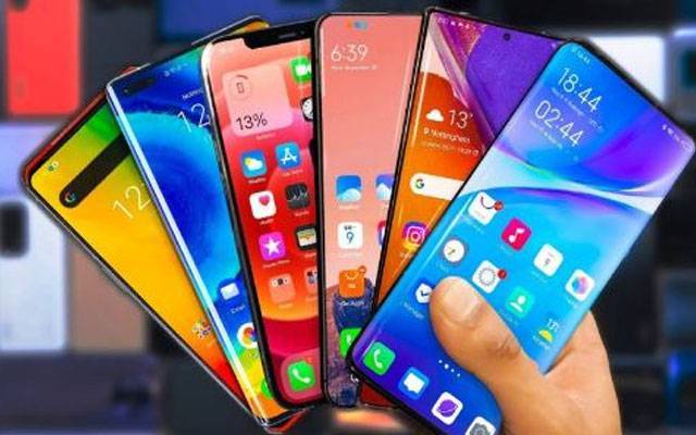 A new policy is being developed to provide smartphones in easy installments