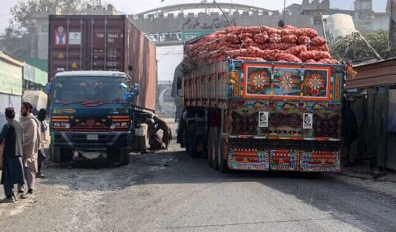Afghan drivers banned from entering Pakistan without visas
