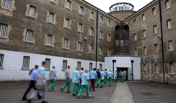 Britain decides to immediately deport foreign criminals under new law