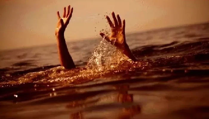 Citizen allegedly commits suicide by jumping into sea along with 2 children