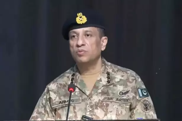 DG ISPR holds special meeting with students