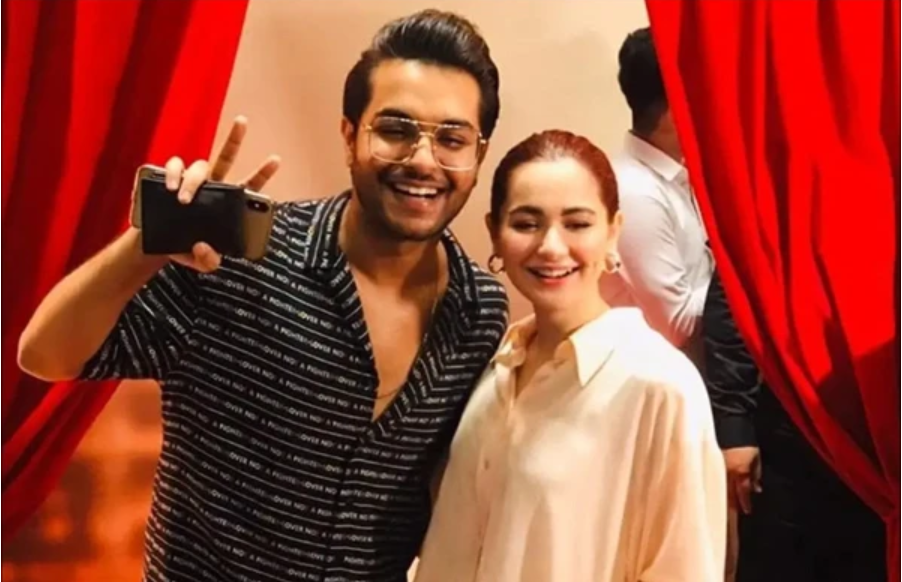 Fans react strongly to Hania Aamir and Asim Azhar's reunion