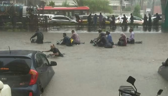 Heavy rain wreaks havoc in Karachi