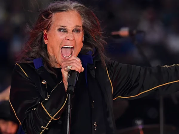 How did the famous British singer die Report reveals