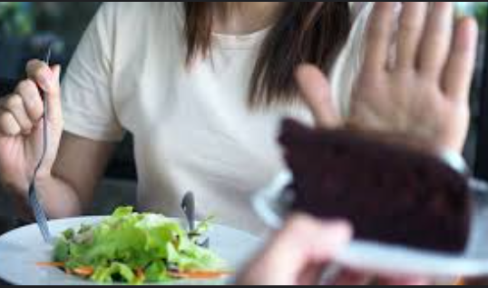 How do food choices affect lung cancer risk?