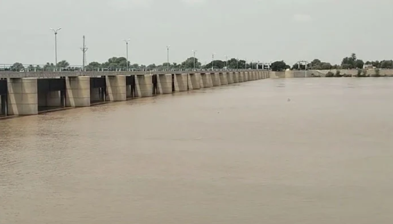 India continues to release water, rivers Ravi, Chenab, Sutlej overflow