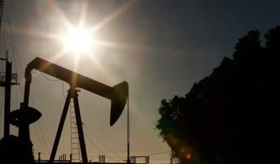 India decides to continue buying oil from Russia despite Trump's threats