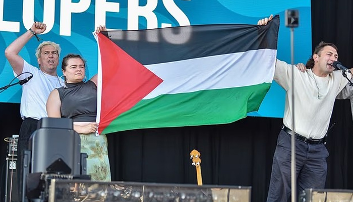 Irish band kicked off stage for waving Palestinian flag during music festival