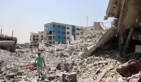 Israeli army fires and bombs on people waiting for aid in Gaza