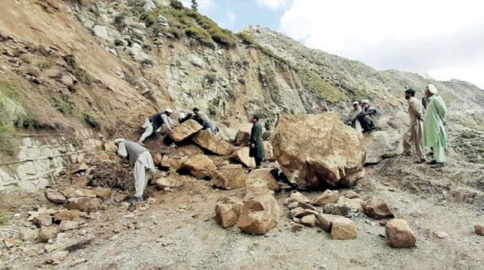 Landslides likely to affect traffic in KP, Gilgit and Kashmir