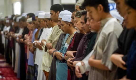 Men who miss Friday prayers face prison sentences and heavy fines