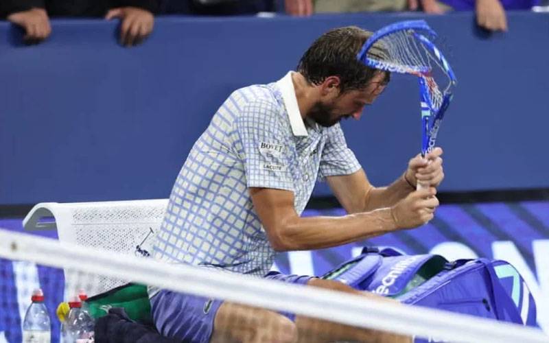 Russian player loses temper after losing in first round of US Open