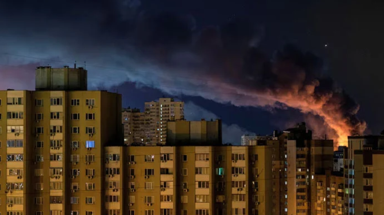 Russia's drone and missile attack on Kyiv late at night, 10 people killed