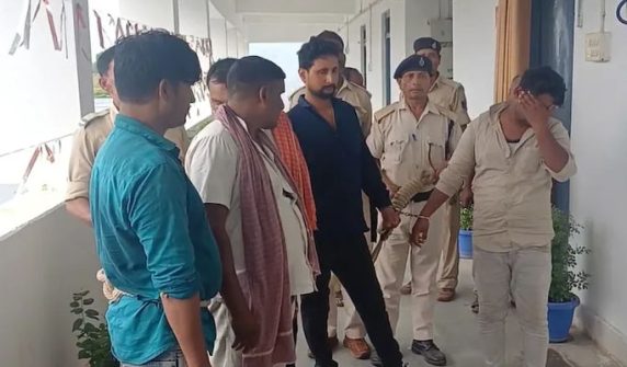 arrested for robbing by staging a fake wedding