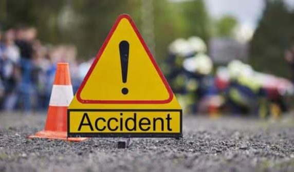 vehicle collides with stationary truck in Rajasthan