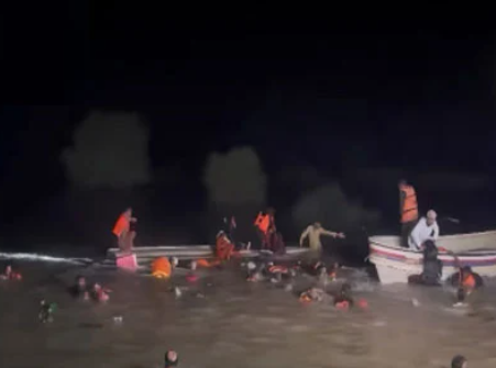5000 villages affected by floods in Punjab, 3 aid boats sank.