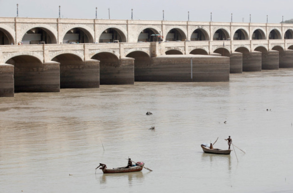 Efforts to save Multan, threat of major floods in Sindh