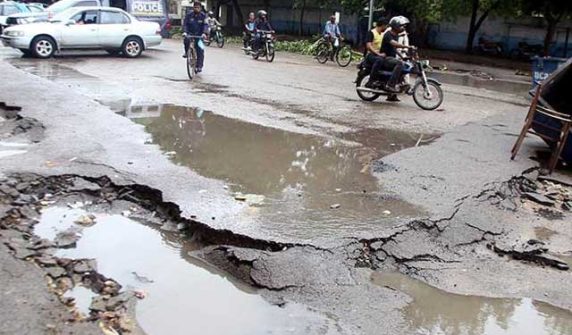 Decision to repair damaged roads in Karachi after rains