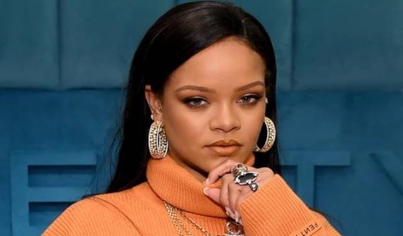Famous American singer Rihanna gives birth to a daughter