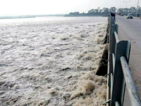 Extremely high flood level at Head Sadhanai, Ravi River
