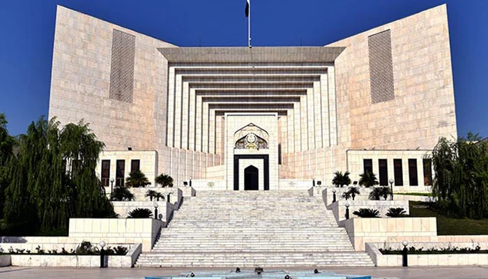 Judges cannot file contempt of court