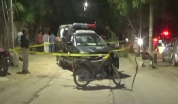 Karachi Suspects kidnap police officer in Khayaban-e-Arafat