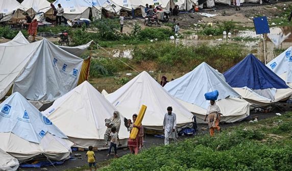 Lack of washroom facilities in flood relief campus