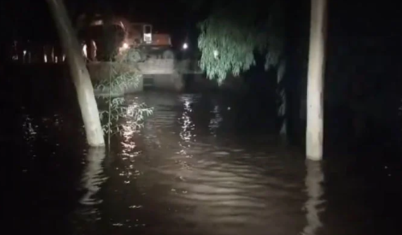 Local dams on both sides of Nasirpur village in Bahawalpur have broken