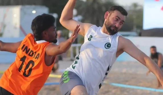 Pakistan and India will face each other