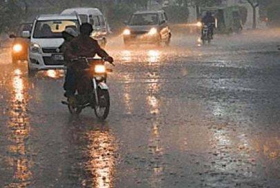 Rain with strong winds in various cities of Sindh